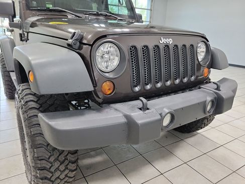 Used 2013 Jeep Wrangler Sport AWD/4WD image 19
