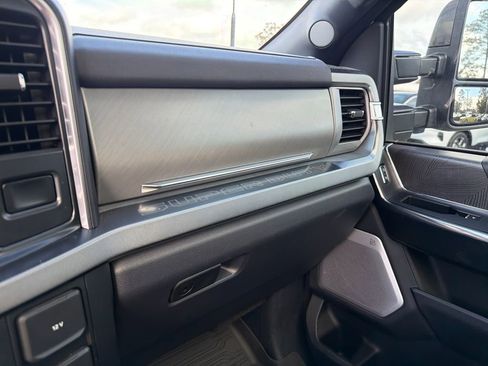Used 2025 Ford F250 Platinum image 48