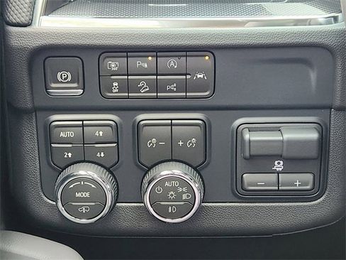 New 2026 Chevrolet Suburban RST w/ RST Capability Package image 19