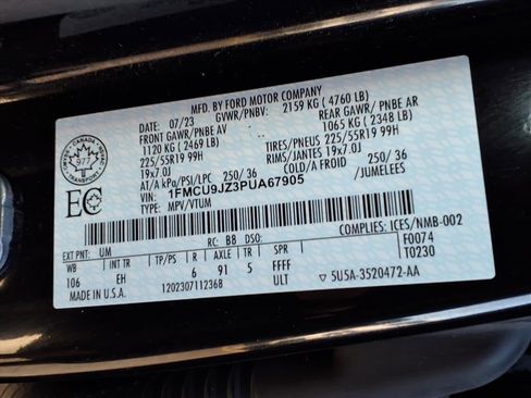 Certified 2023 Ford Escape Platinum w/ Class II Trailer Tow Package image 23