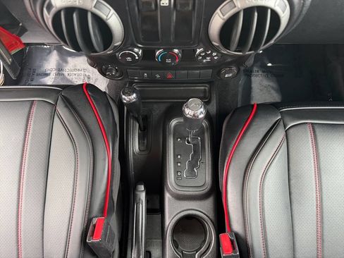 Used 2012 Jeep Wrangler Sport AWD/4WD image 11