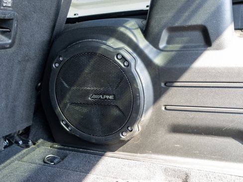 Used 2019 Jeep Wrangler Unlimited Sahara AWD/4WD image 10