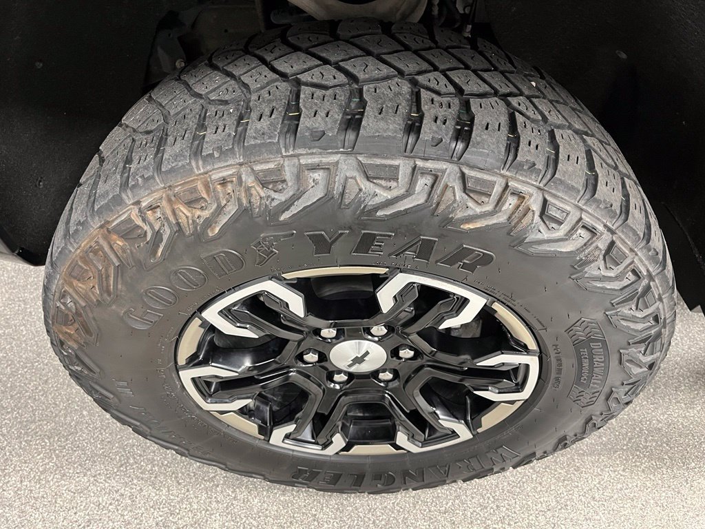 Used 2023 Chevrolet Silverado 1500 ZR2 AWD/4WD image 15
