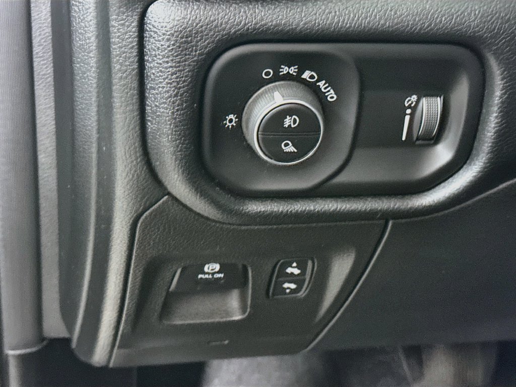 Used 2022 RAM 1500 Big Horn AWD/4WD image 19
