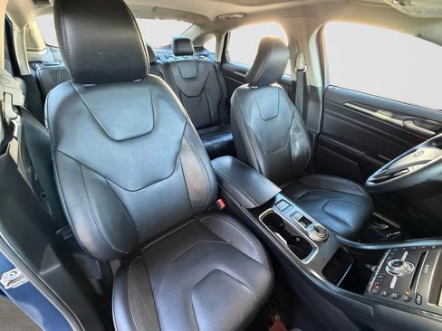 Used 2019 Ford Fusion Titanium FWD image 21