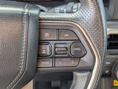 Certified 2025 Toyota 4Runner TRD Off-Road AWD/4WD image 21