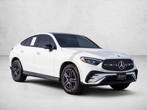 Certified 2024 Mercedes-Benz GLC 300 4MATIC image 3