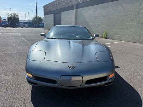 Used 2003 Chevrolet Corvette Coupe w/ Preferred Equipment Group RWD image 4
