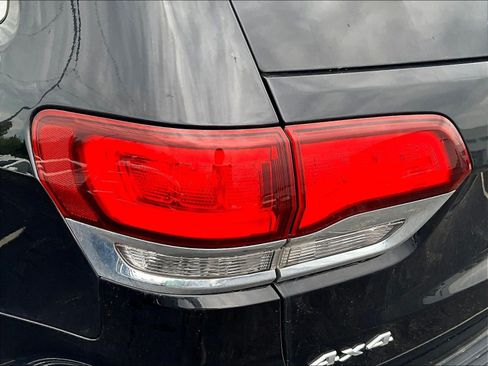 Used 2020 Jeep Grand Cherokee Limited w/ Luxury Group II AWD/4WD image 23