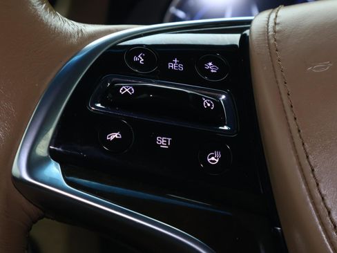 Used 2020 Cadillac Escalade Platinum image 32