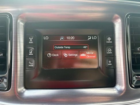 Used 2017 Dodge Challenger SXT image 18