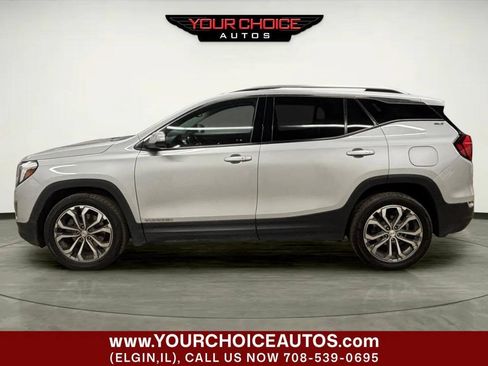 Used 2020 GMC Terrain SLT w/ Preferred Package FWD image 2