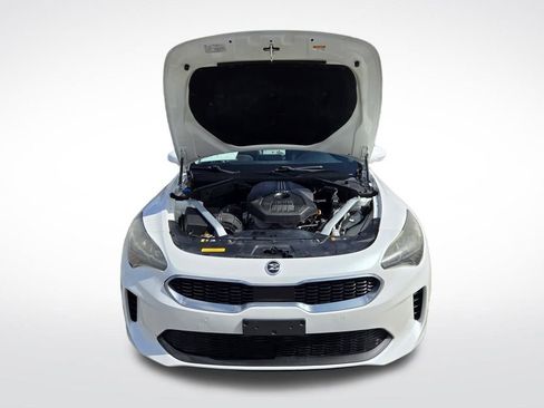 Used 2019 Kia Stinger Premium image 18