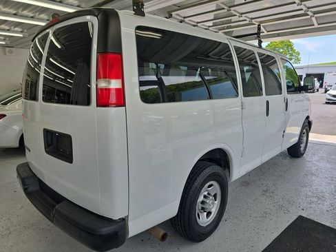 Used 2018 Chevrolet Express 2500 LS w/ Driver Convenience Package RWD image 6