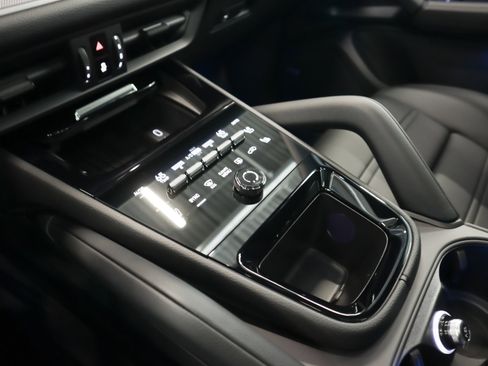 New 2026 Porsche Cayenne E-Hybrid Coupe image 16