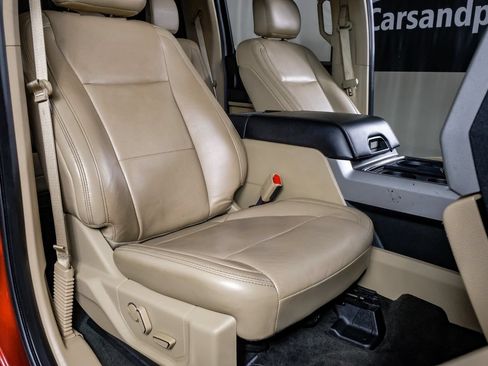 Used 2017 Ford F250 Lariat w/ Lariat Ultimate Package AWD/4WD image 31