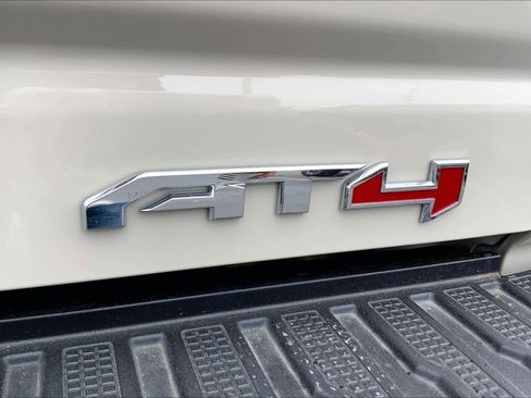 Used 2026 GMC Sierra 2500 AT4 w/ AT4 Premium Plus Package image 10