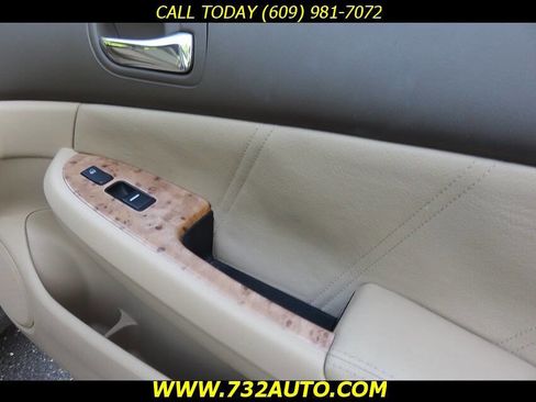 Used 2004 Honda Accord EX image 16