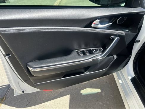 Used 2022 Kia Stinger GT-Line AWD/4WD image 11