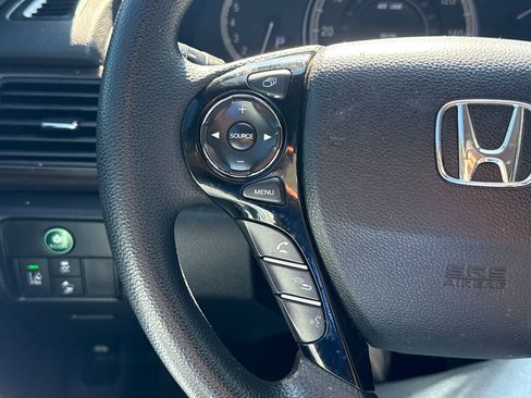 Certified 2017 Honda Accord EX image 29