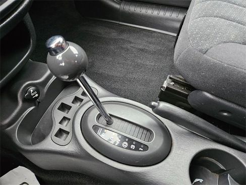 Used 2005 Chrysler PT Cruiser image 15