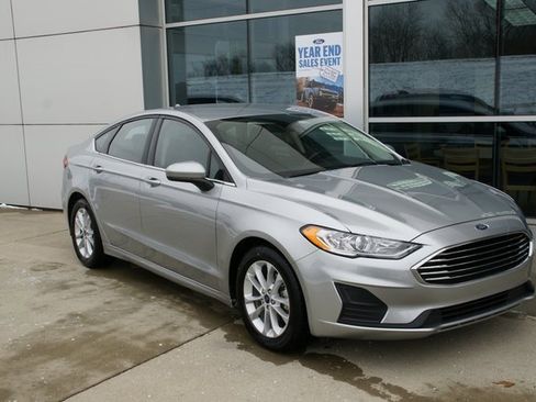 Used 2020 Ford Fusion SE image 7