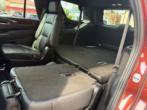 Used 2022 Cadillac Escalade Luxury AWD/4WD image 20