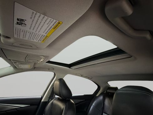 Used 2017 INFINITI Q50 Red Sport 400 RWD image 32