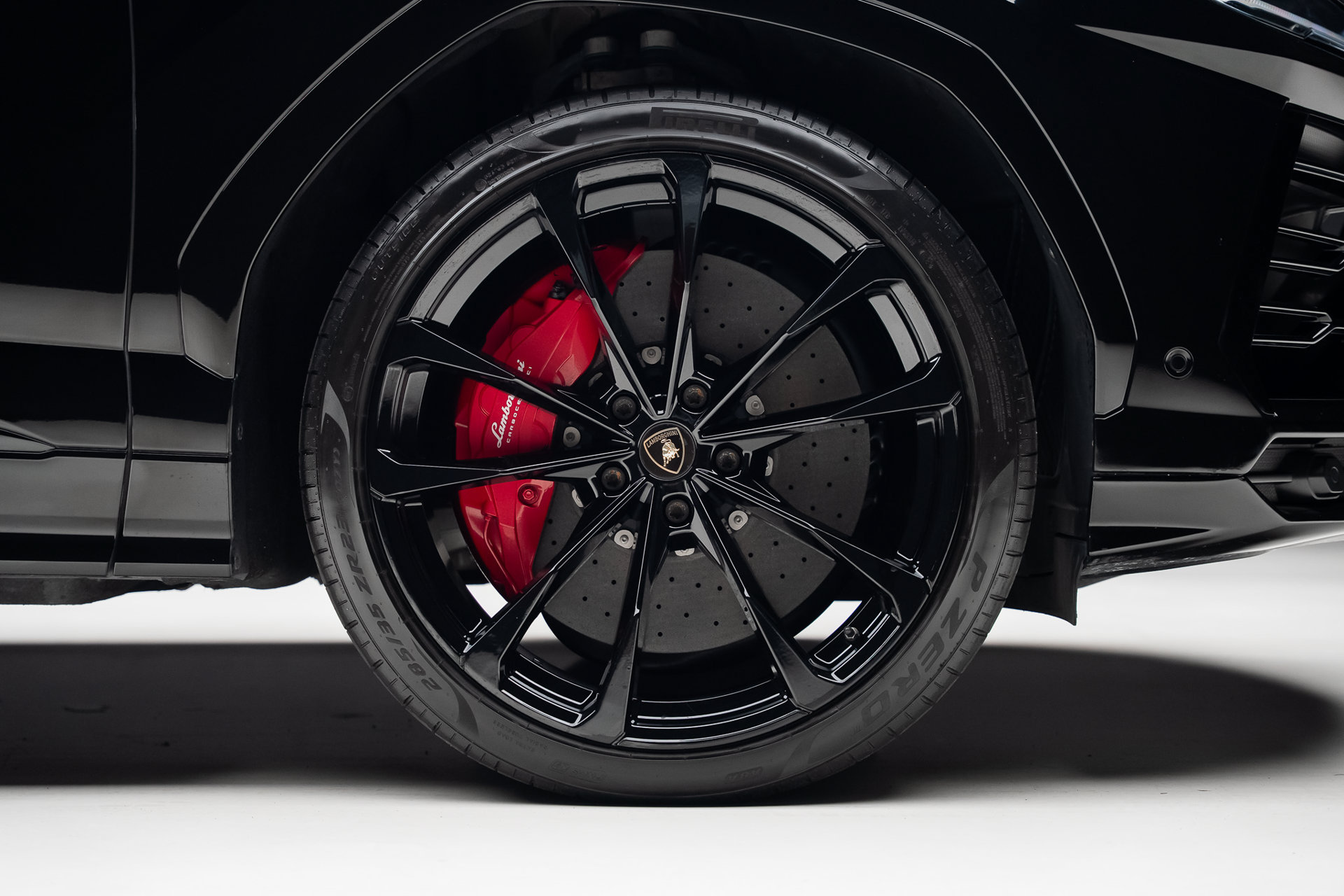 Used 2019 Lamborghini Urus AWD/4WD image 38