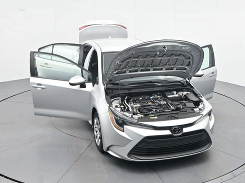 Used 2024 Toyota Corolla LE image 41
