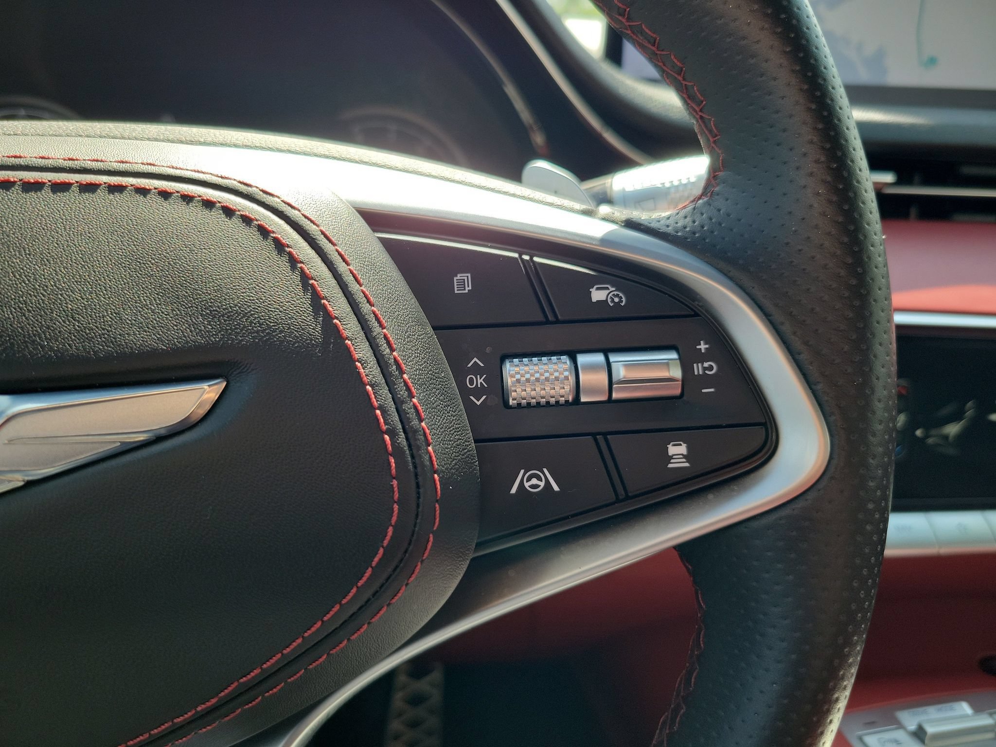 Certified 2024 Genesis GV70 3.5T Sport AWD/4WD image 25