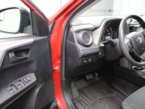 Used 2016 Toyota RAV4 LE AWD/4WD image 40