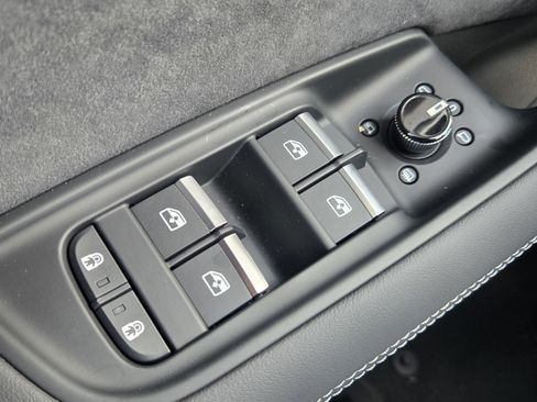 New 2026 Audi SQ7 Premium Plus AWD/4WD image 30