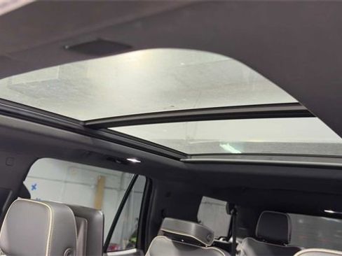 Used 2021 GMC Yukon SLT w/ SLT Luxury Plus Package image 35