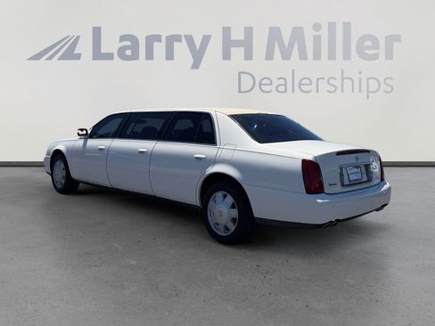 Used 2003 Cadillac De Ville Limousine FWD image 3
