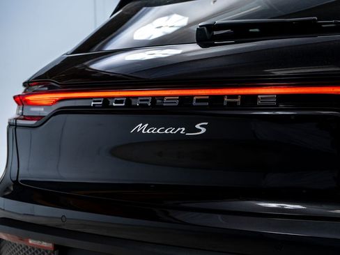 New 2026 Porsche Macan S AWD/4WD image 13