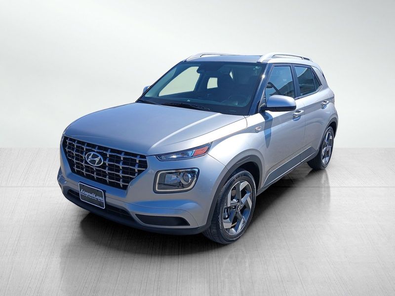 Certified 2024 Hyundai Venue SEL image 1