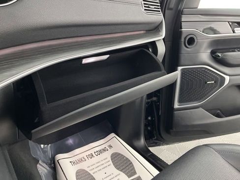 Used 2024 Jeep Wagoneer Series II w/ Flexible Seating Group RWD image 35