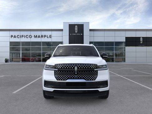 New 2025 Lincoln Navigator L Reserve image 6