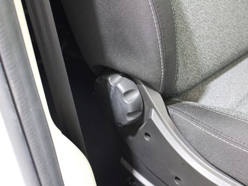 Used 2021 RAM ProMaster 1500 image 22