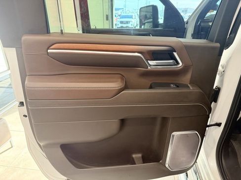 Used 2024 GMC Sierra 3500 Denali w/ Technology Package image 20