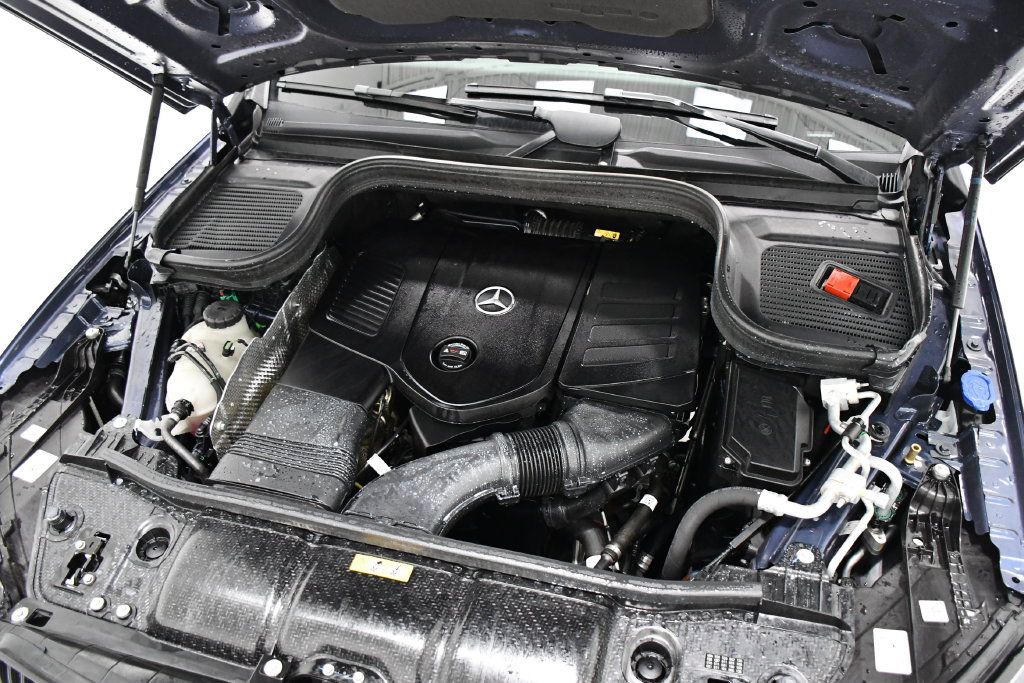 Used 2025 Mercedes-Benz GLE 450e 4MATIC image 6