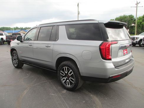 Used 2023 GMC Yukon XL AT4 w/ Max Trailering Package AWD/4WD image 9
