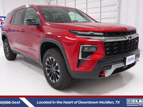 New 2026 Chevrolet Traverse Z71 w/ Enhanced Driving Package image 3