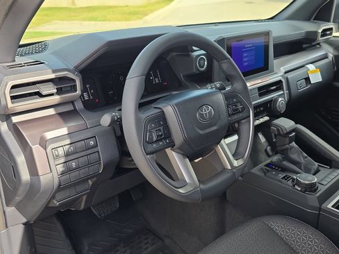New 2026 Toyota 4Runner SR5 AWD/4WD image 12