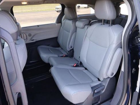 Certified 2024 Toyota Sienna XLE image 11