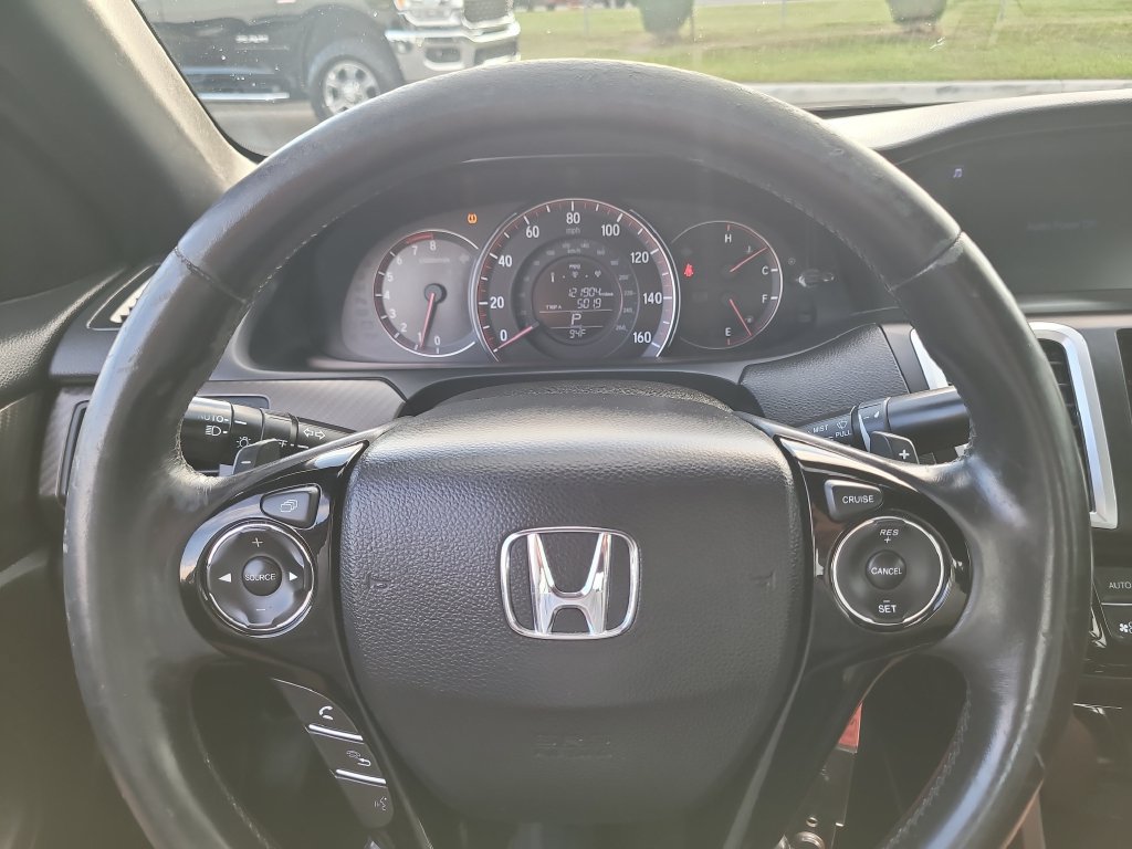 Used 2017 Honda Accord Sport image 28