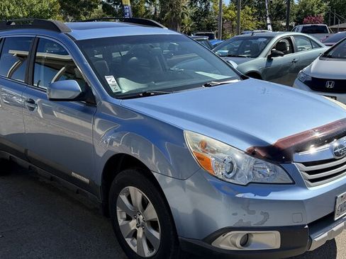 Used 2012 Subaru Outback 3.6R Limited AWD/4WD image 2