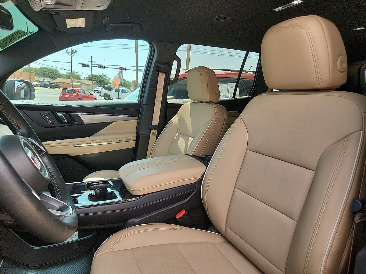Used 2025 Buick Enclave Preferred FWD image 7