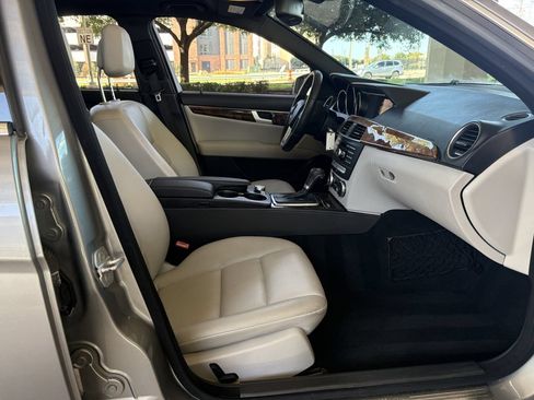 Used 2012 Mercedes-Benz C 300 4MATIC Sedan image 27